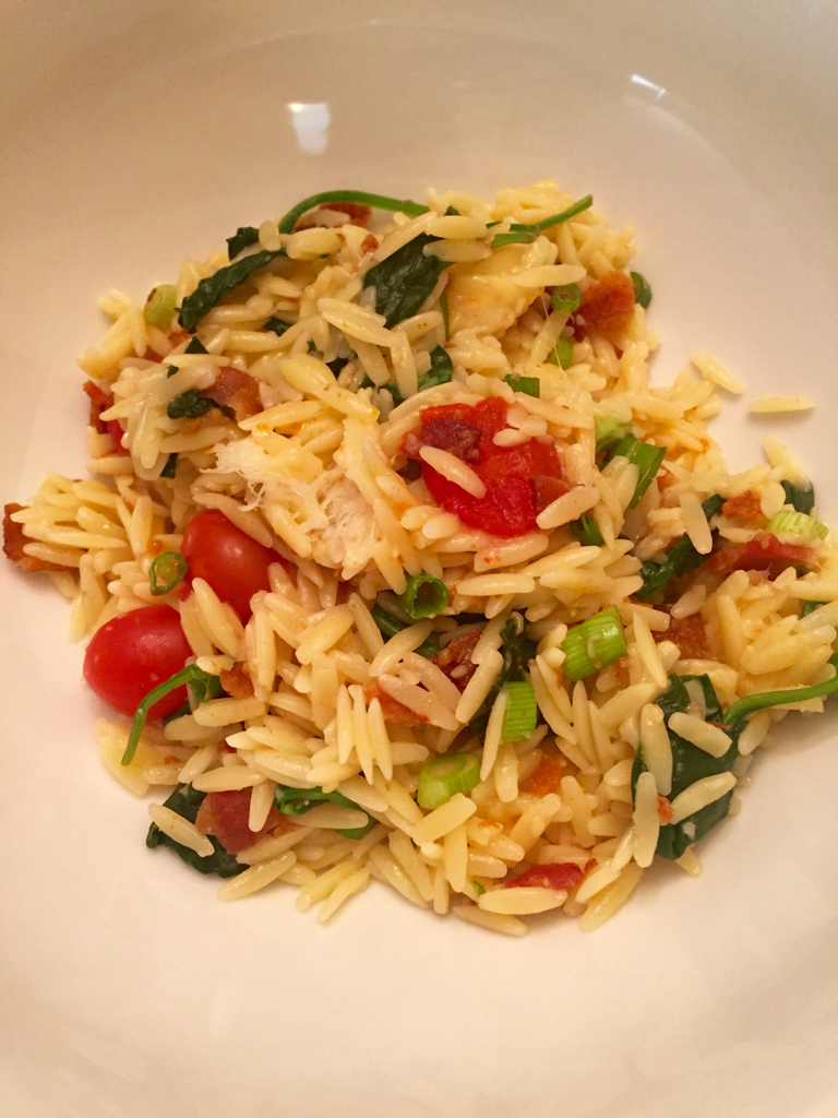 bacon tomato onion spinach parmesan orzo plated