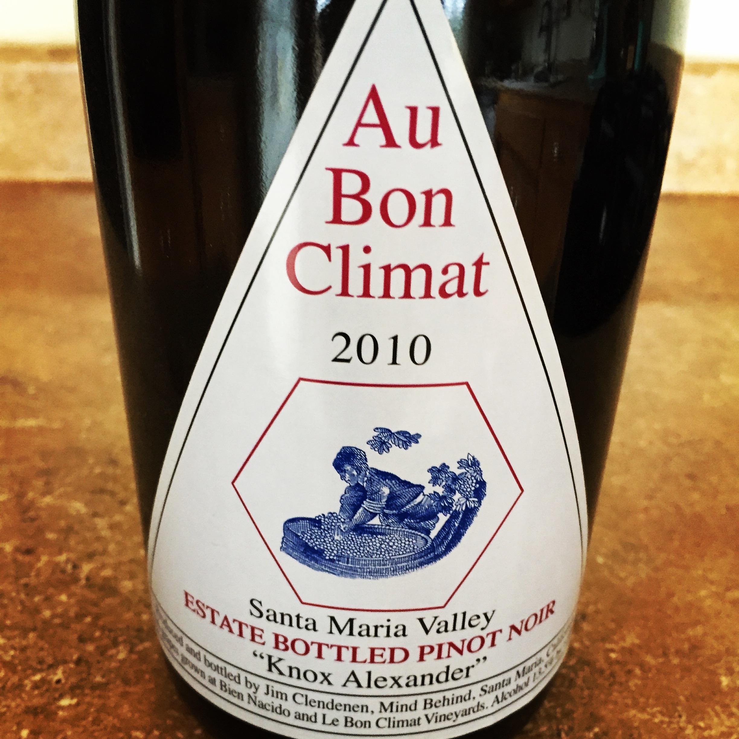 au bon climat wine pinot noir